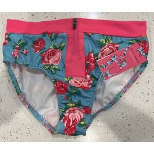 Betsey Johnson for Capezio Dance Briefs - Size Medium (kids 10-12) Cute Dance